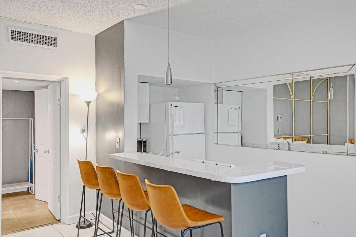 Hallandale Holiday Retreat Hollywood Boardwalk Холандейл Бийч Екстериор снимка