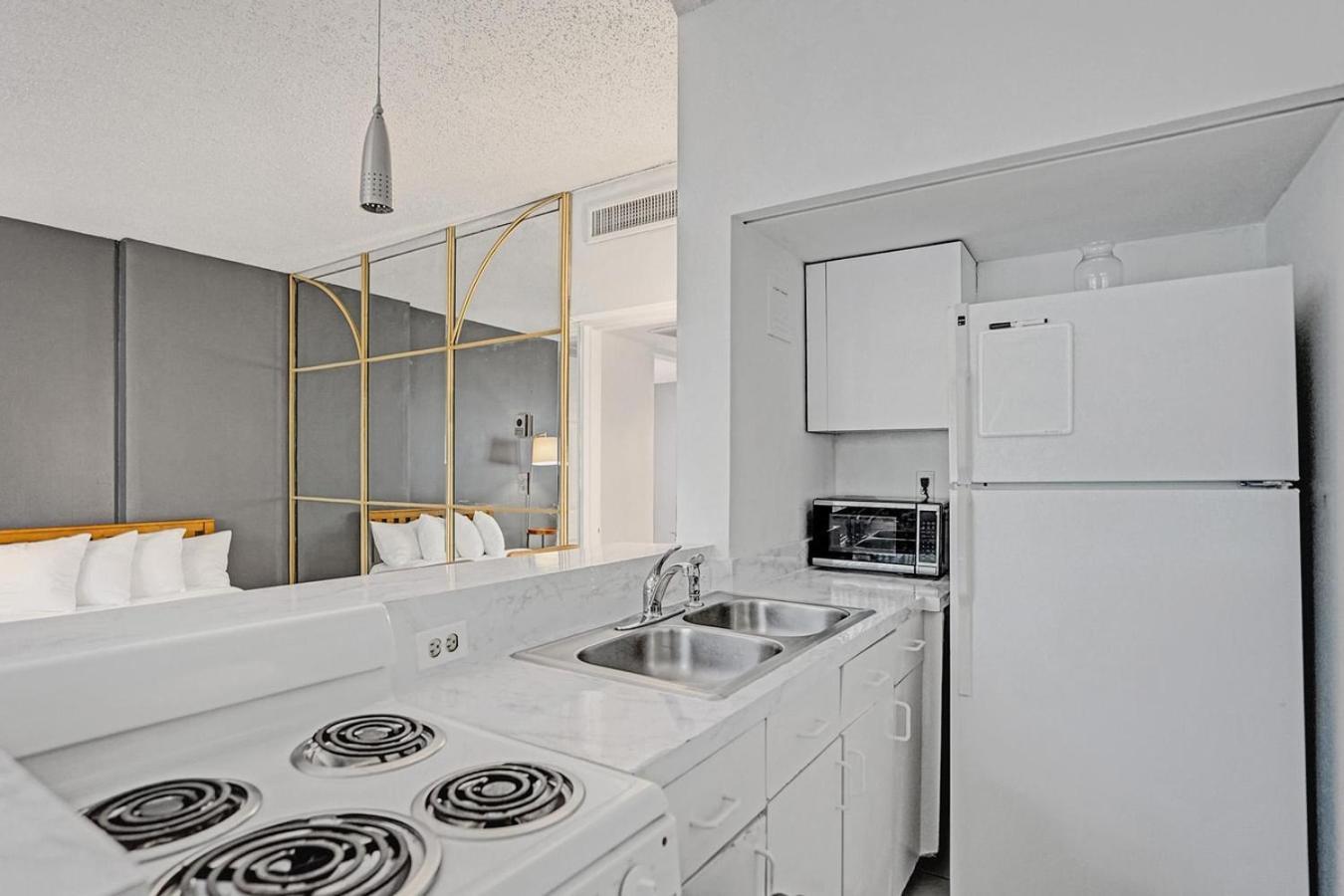 Hallandale Holiday Retreat Hollywood Boardwalk Холандейл Бийч Екстериор снимка